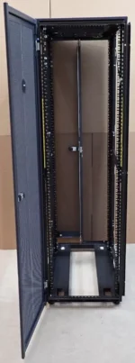 Dell 4210 42U PowerEdge Server Network Rack Cabinet 1000mm x 610mm