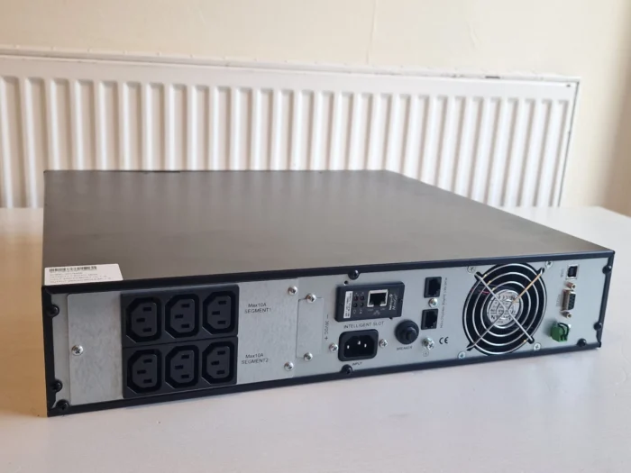APC Smart-UPS X 1500VA Rack/Tower LCD 120V