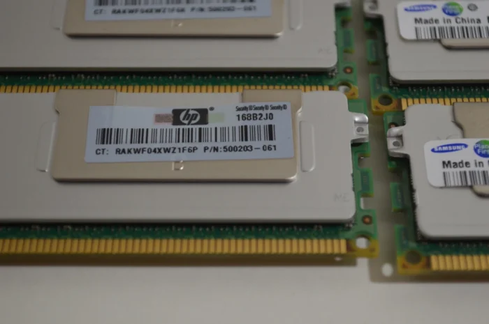 2x Samsung 4GB 2RX4 PC3-10600R ECC 240-Pin RDIMM HP 500203-061–48GB for Servers