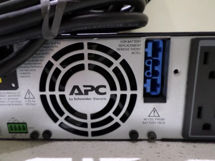APC Smart-UPS X 1500VA Rack/Tower LCD 120V